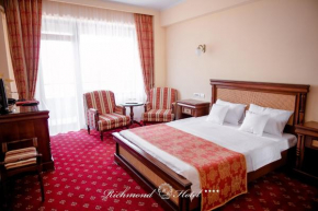 Отель Richmond Hotel  Мамая